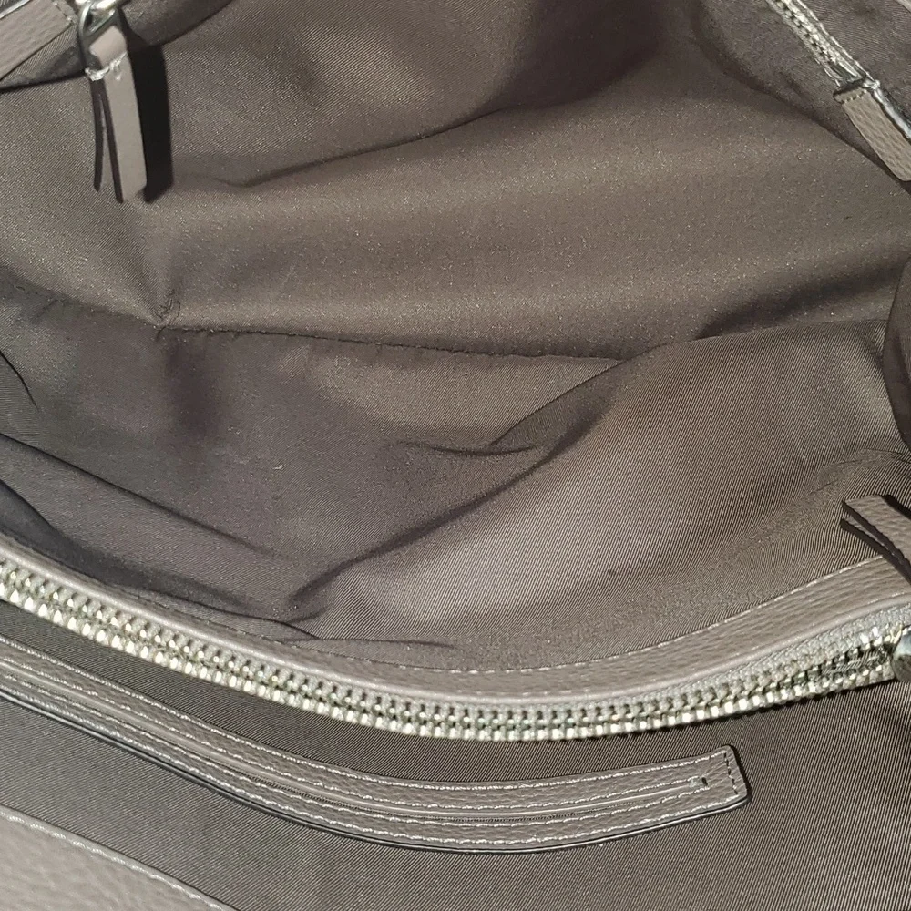 Tory Burch McGraw center zip 3 compartment satchel
